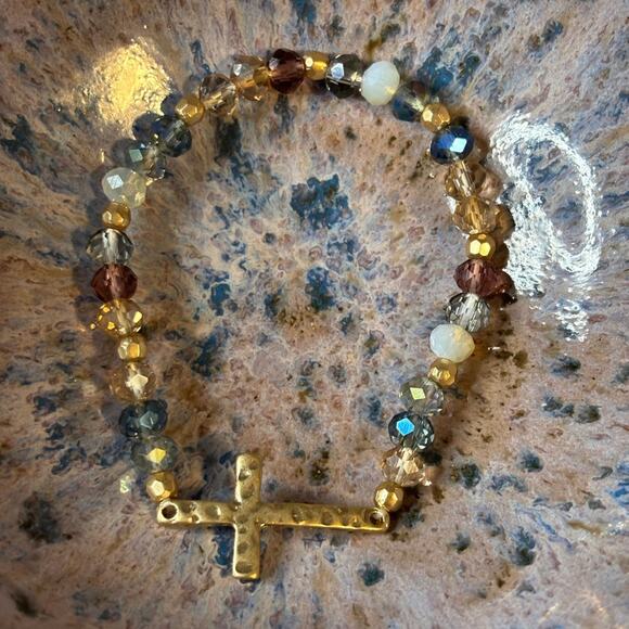 Beaded Bracelet Faceted Glass Blue Amber Mix Gold-Tone Cross Accent Stacking NWT - Picture 6 of 6